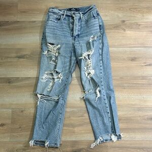 Hollister Distressed Vintage Straight Jeans